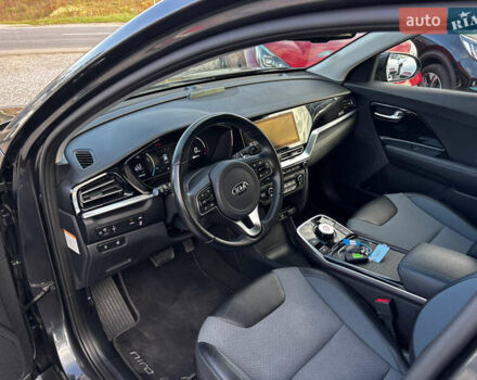 Сірий Кіа Niro, об'ємом двигуна 0 л та пробігом 50 тис. км за 19999 $, фото 15 на Automoto.ua