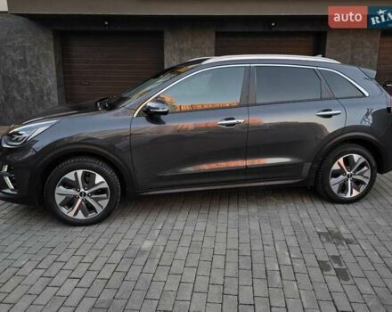 Сірий Кіа Niro, об'ємом двигуна 0 л та пробігом 136 тис. км за 18899 $, фото 11 на Automoto.ua
