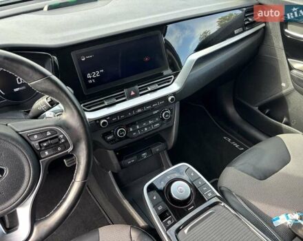 Серый Киа Niro, объемом двигателя 0 л и пробегом 67 тыс. км за 22400 $, фото 21 на Automoto.ua