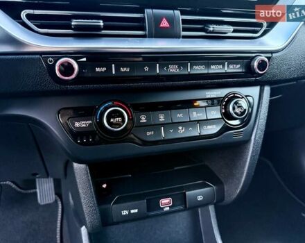 Киа Niro 2021 в Бердичеве на Automoto.ua Серый Киа Niro, объемом двигателя 0 л и пробегом 82 тыс. км за 19250 $, фото 65 на Automoto.ua