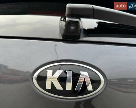 Серый Киа Niro, объемом двигателя 0 л и пробегом 147 тыс. км за 18450 $, фото 32 на Automoto.ua