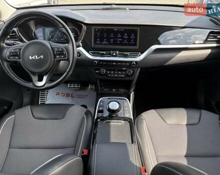 Серый Киа Niro, объемом двигателя 0 л и пробегом 62 тыс. км за 22450 $, фото 18 на Automoto.ua