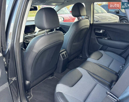 Сірий Кіа Niro, об'ємом двигуна 0 л та пробігом 50 тис. км за 19999 $, фото 26 на Automoto.ua