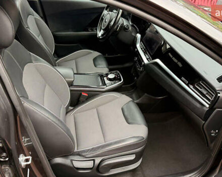 Серый Киа Niro, объемом двигателя 0 л и пробегом 88 тыс. км за 19700 $, фото 11 на Automoto.ua