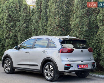 Сірий Кіа Niro, об'ємом двигуна 0 л та пробігом 141 тис. км за 17799 $, фото 26 на Automoto.ua
