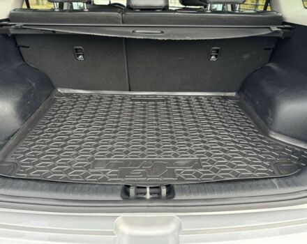 Сірий Кіа Niro, об'ємом двигуна 2 л та пробігом 101 тис. км за 19300 $, фото 18 на Automoto.ua