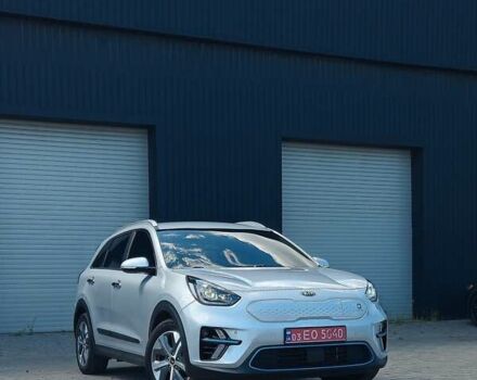 Серый Киа Niro, объемом двигателя 0 л и пробегом 32 тыс. км за 23500 $, фото 7 на Automoto.ua