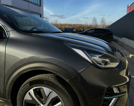 Серый Киа Niro, объемом двигателя 0 л и пробегом 86 тыс. км за 23400 $, фото 66 на Automoto.ua