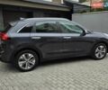 Серый Киа Niro, объемом двигателя 0 л и пробегом 153 тыс. км за 17950 $, фото 5 на Automoto.ua