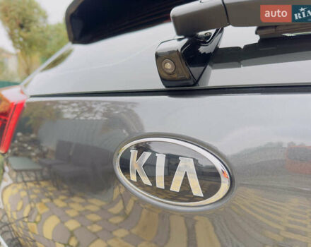 Серый Киа Niro, объемом двигателя 0 л и пробегом 137 тыс. км за 18450 $, фото 14 на Automoto.ua