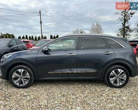 Сірий Кіа Niro, об'ємом двигуна 0 л та пробігом 100 тис. км за 21900 $, фото 19 на Automoto.ua