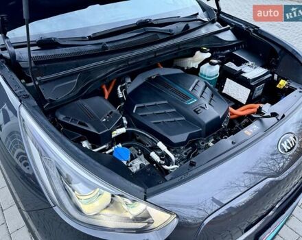 Киа Niro 2021 в Бердичеве на Automoto.ua Серый Киа Niro, объемом двигателя 0 л и пробегом 82 тыс. км за 19250 $, фото 107 на Automoto.ua