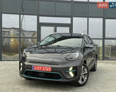 Серый Киа Niro, объемом двигателя 0 л и пробегом 147 тыс. км за 18450 $, фото 3 на Automoto.ua