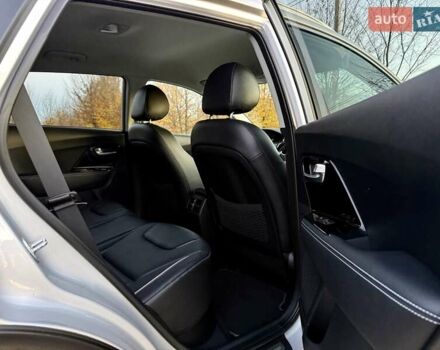 Киа Niro 2021 в Бердичеве на Automoto.ua Серый Киа Niro, объемом двигателя 0 л и пробегом 70 тыс. км за 21350 $, фото 87 на Automoto.ua