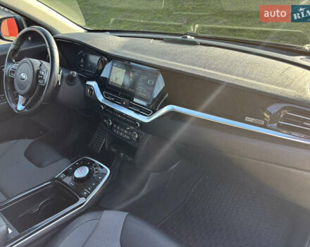 Серый Киа Niro, объемом двигателя 0 л и пробегом 200 тыс. км за 16900 $, фото 12 на Automoto.ua