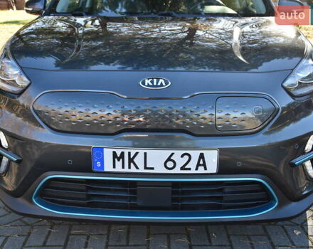 Сірий Кіа Niro, об'ємом двигуна 0 л та пробігом 99 тис. км за 22880 $, фото 7 на Automoto.ua