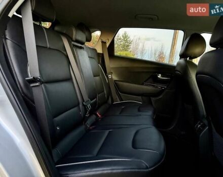 Киа Niro 2021 в Бердичеве на Automoto.ua Серый Киа Niro, объемом двигателя 0 л и пробегом 70 тыс. км за 21350 $, фото 89 на Automoto.ua