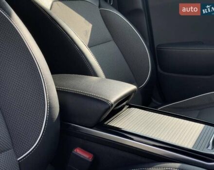 Серый Киа Niro, объемом двигателя 0 л и пробегом 88 тыс. км за 22250 $, фото 12 на Automoto.ua