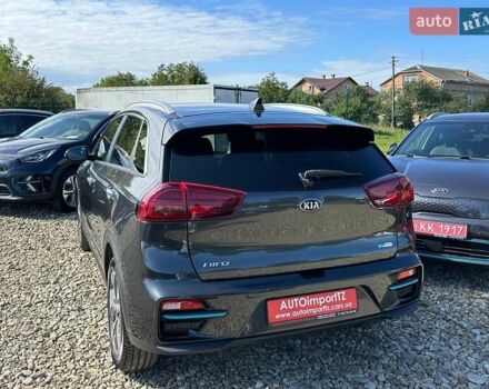 Серый Киа Niro, объемом двигателя 0 л и пробегом 97 тыс. км за 22200 $, фото 20 на Automoto.ua