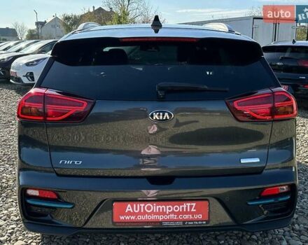 Сірий Кіа Niro, об'ємом двигуна 0 л та пробігом 37 тис. км за 24600 $, фото 23 на Automoto.ua