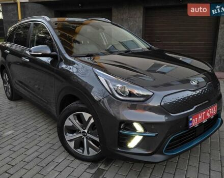 Сірий Кіа Niro, об'ємом двигуна 0 л та пробігом 136 тис. км за 18899 $, фото 2 на Automoto.ua