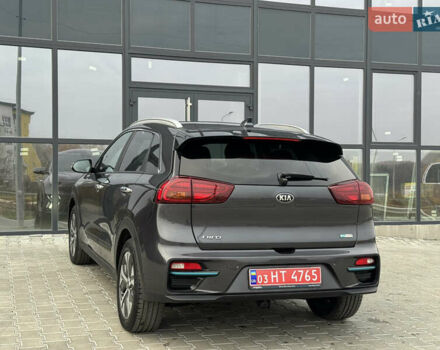 Серый Киа Niro, объемом двигателя 0 л и пробегом 147 тыс. км за 18450 $, фото 19 на Automoto.ua