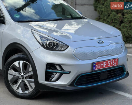 Сірий Кіа Niro, об'ємом двигуна 0 л та пробігом 141 тис. км за 17799 $, фото 7 на Automoto.ua