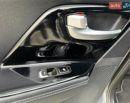 Серый Киа Niro, объемом двигателя 0 л и пробегом 147 тыс. км за 18450 $, фото 47 на Automoto.ua