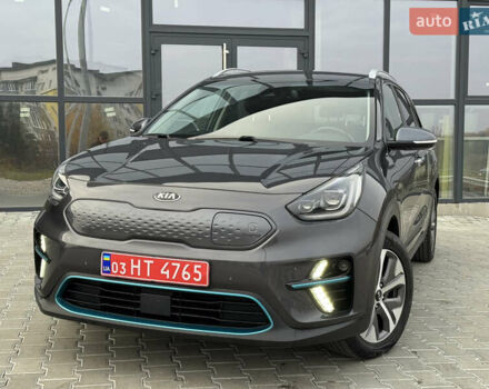 Серый Киа Niro, объемом двигателя 0 л и пробегом 147 тыс. км за 18450 $, фото 5 на Automoto.ua