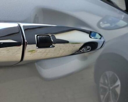 Серый Киа Niro, объемом двигателя 0 л и пробегом 32 тыс. км за 23500 $, фото 21 на Automoto.ua