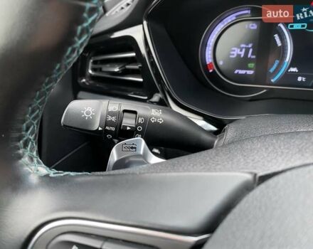 Сірий Кіа Niro, об'ємом двигуна 0 л та пробігом 86 тис. км за 23400 $, фото 37 на Automoto.ua