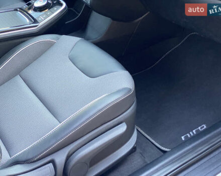 Серый Киа Niro, объемом двигателя 0 л и пробегом 59 тыс. км за 21299 $, фото 35 на Automoto.ua