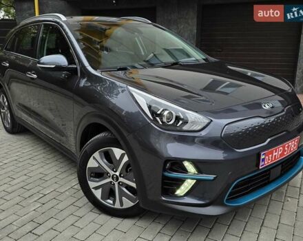 Серый Киа Niro, объемом двигателя 0 л и пробегом 153 тыс. км за 17950 $, фото 2 на Automoto.ua