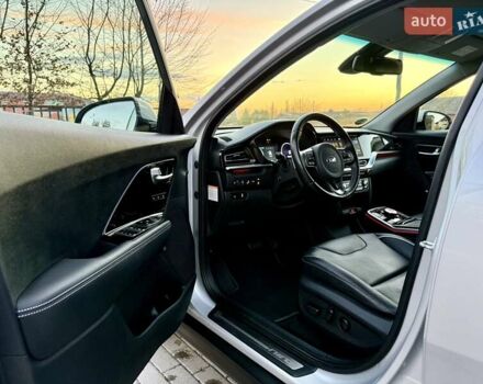 Киа Niro 2021 в Бердичеве на Automoto.ua Серый Киа Niro, объемом двигателя 0 л и пробегом 70 тыс. км за 21350 $, фото 47 на Automoto.ua