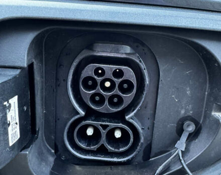 Серый Киа Niro, объемом двигателя 0 л и пробегом 86 тыс. км за 23400 $, фото 89 на Automoto.ua