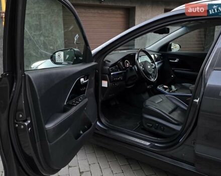 Сірий Кіа Niro, об'ємом двигуна 0 л та пробігом 136 тис. км за 18899 $, фото 18 на Automoto.ua