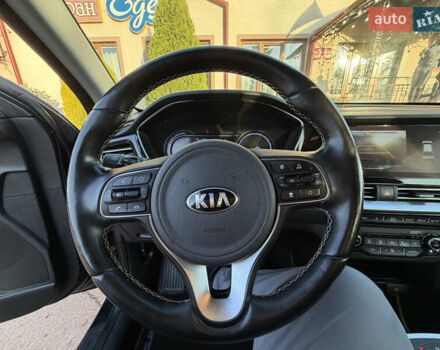 Серый Киа Niro, объемом двигателя 0 л и пробегом 157 тыс. км за 18350 $, фото 32 на Automoto.ua