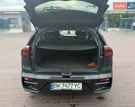 Серый Киа Niro, объемом двигателя 0 л и пробегом 77 тыс. км за 20990 $, фото 8 на Automoto.ua