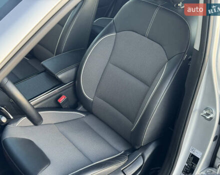 Серый Киа Niro, объемом двигателя 0 л и пробегом 139 тыс. км за 17999 $, фото 32 на Automoto.ua