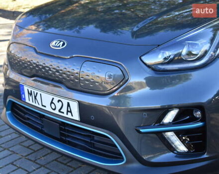 Сірий Кіа Niro, об'ємом двигуна 0 л та пробігом 99 тис. км за 22880 $, фото 8 на Automoto.ua