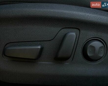 Сірий Кіа Niro, об'ємом двигуна 0 л та пробігом 100 тис. км за 21900 $, фото 2 на Automoto.ua