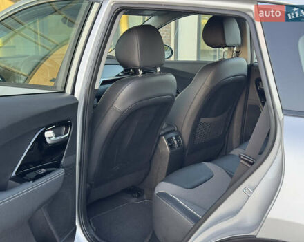 Серый Киа Niro, объемом двигателя 0 л и пробегом 139 тыс. км за 17999 $, фото 34 на Automoto.ua