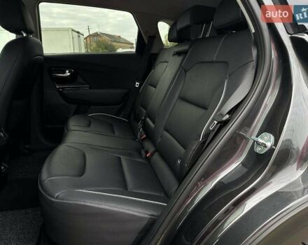 Серый Киа Niro, объемом двигателя 0 л и пробегом 62 тыс. км за 23600 $, фото 75 на Automoto.ua