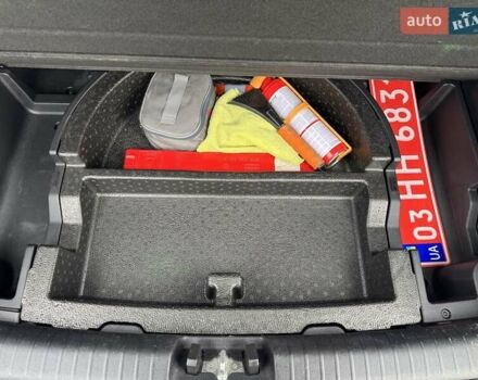 Сірий Кіа Niro, об'ємом двигуна 0 л та пробігом 101 тис. км за 19300 $, фото 32 на Automoto.ua