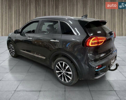 Серый Киа Niro, объемом двигателя 0 л и пробегом 98 тыс. км за 16400 $, фото 4 на Automoto.ua