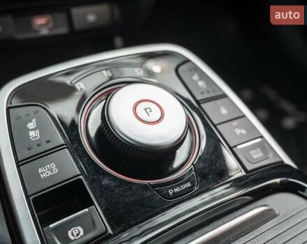 Сірий Кіа Niro, об'ємом двигуна 0 л та пробігом 77 тис. км за 14950 $, фото 18 на Automoto.ua