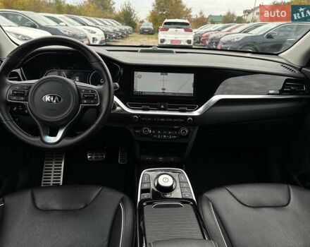 Серый Киа Niro, объемом двигателя 0 л и пробегом 62 тыс. км за 23600 $, фото 73 на Automoto.ua