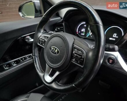 Серый Киа Niro, объемом двигателя 0 л и пробегом 153 тыс. км за 17950 $, фото 36 на Automoto.ua