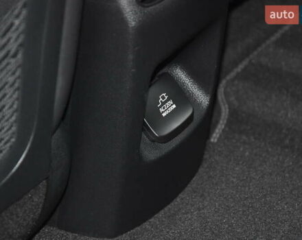 Серый Киа Niro, объемом двигателя 0 л и пробегом 47 тыс. км за 23890 $, фото 24 на Automoto.ua