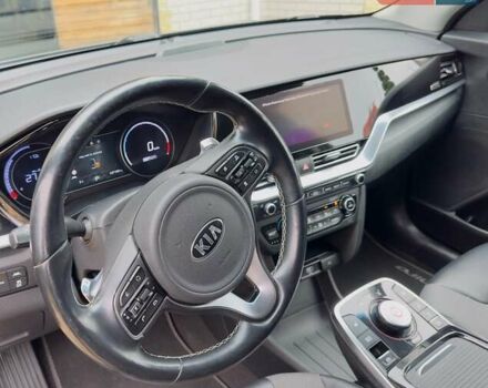 Серый Киа Niro, объемом двигателя 0 л и пробегом 137 тыс. км за 18950 $, фото 25 на Automoto.ua